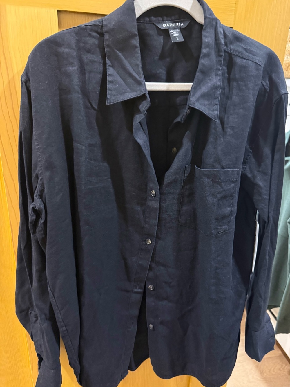 Athleta Retreat Linen Button Down Shirt
Black/Size L
